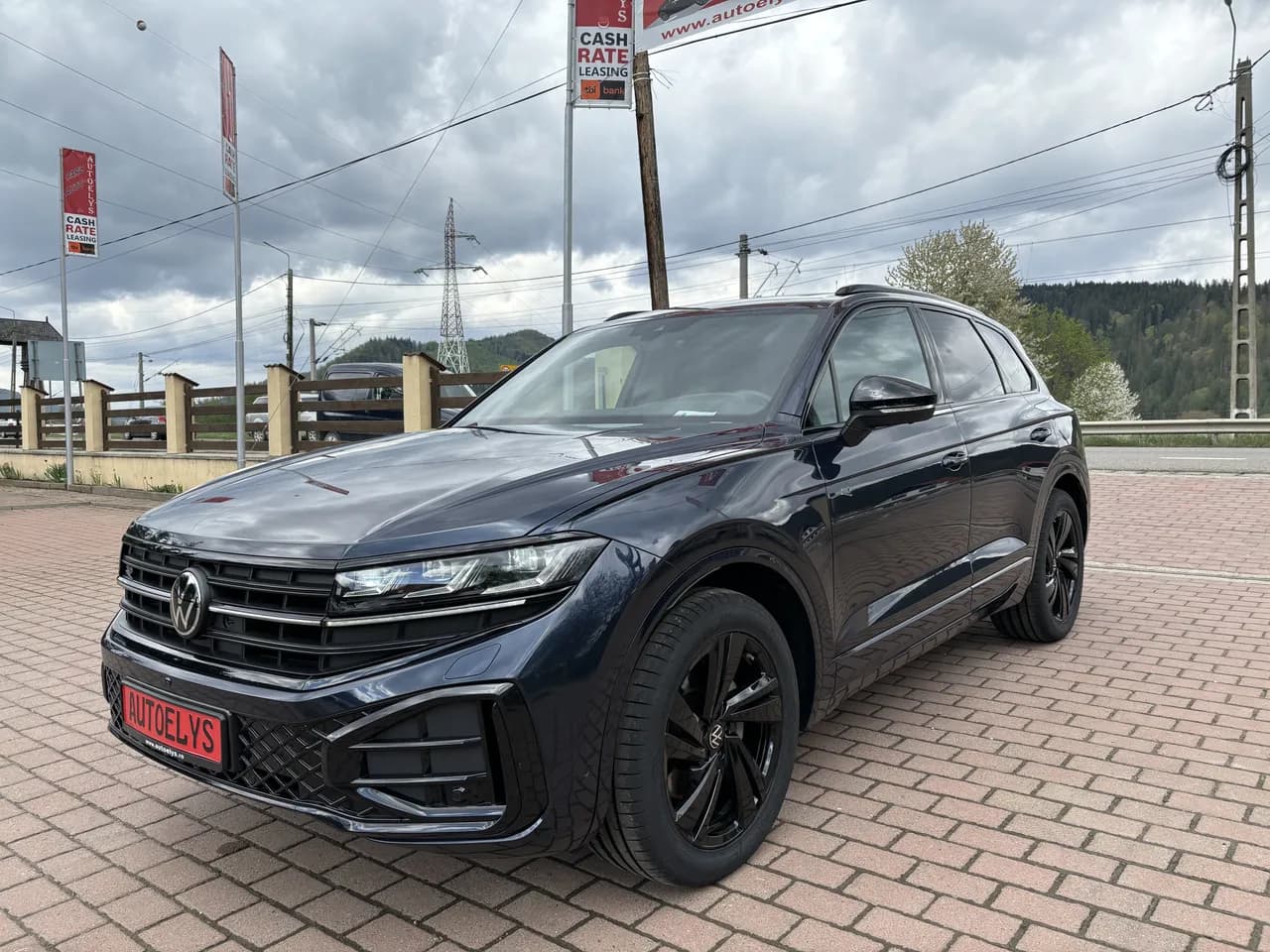 Volkswagen Touareg 3.0 V6 TDI 4Motion Elegance, R-Line 4